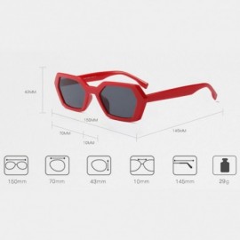 Wayfarer Vintage Retro Man Ladies Sunglasses with UV 400 Protection and Glasses Case - Black - C818G7ZLME8 $8.77