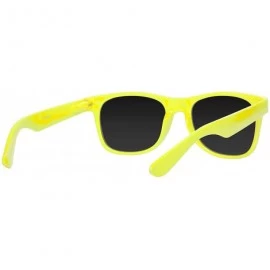 Square Horn-Rimmed Tint Sunglasses - Neon Yellow - CG12NYGDSCL $17.98